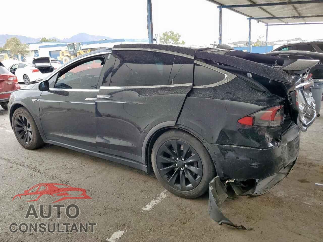 TESLA MODEL X 2016 - 5YJXCBE20GF011037