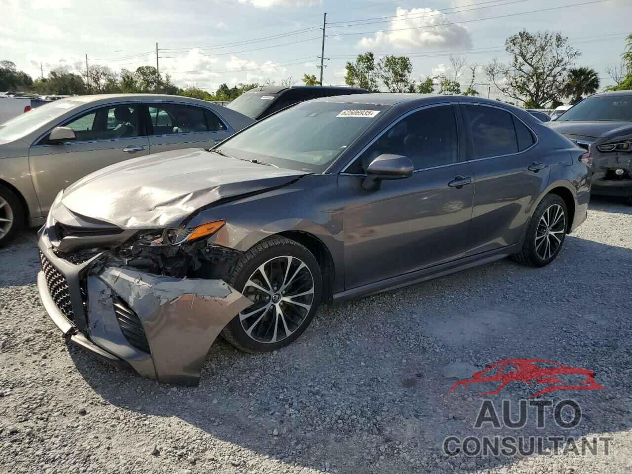 TOYOTA CAMRY 2018 - 4T1B11HK6JU619967