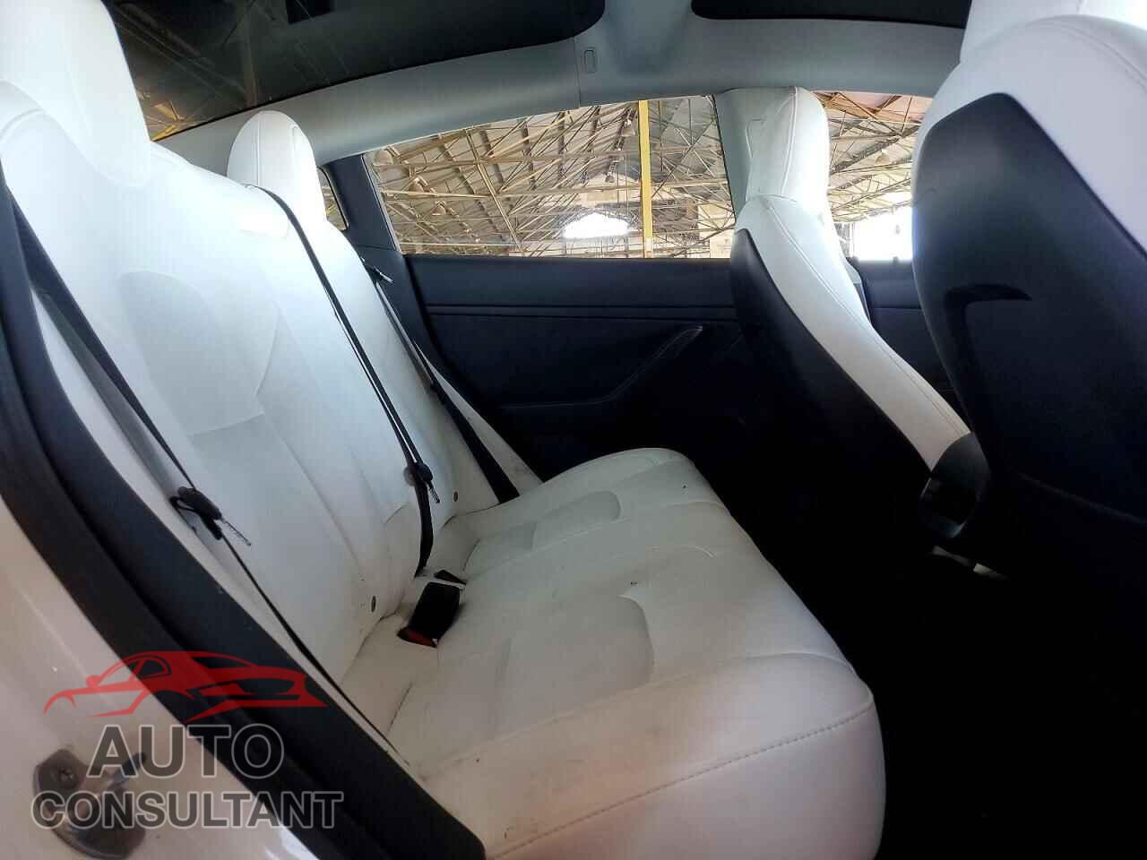 TESLA MODEL 3 2021 - 5YJ3E1EC2MF093120