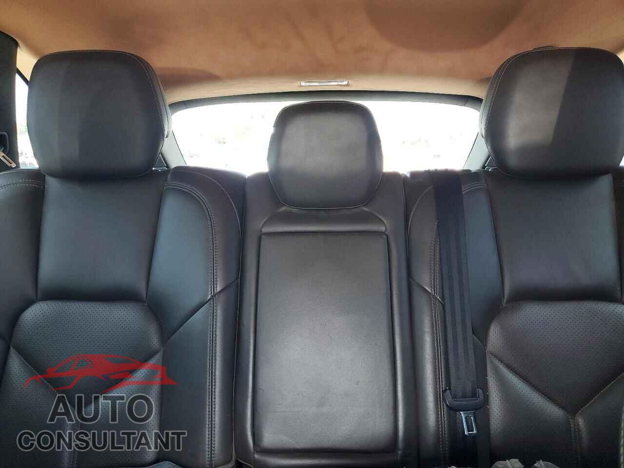 PORSCHE CAYENNE 2016 - WP1AA2A28GLA04317