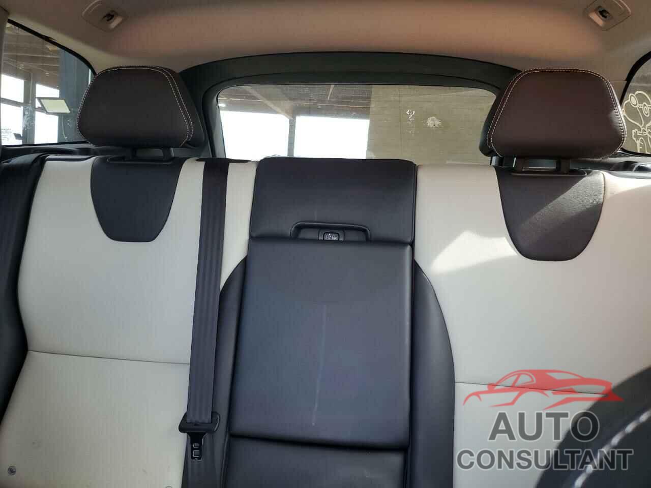 VOLVO XC60 2017 - YV440MDR8H2035593