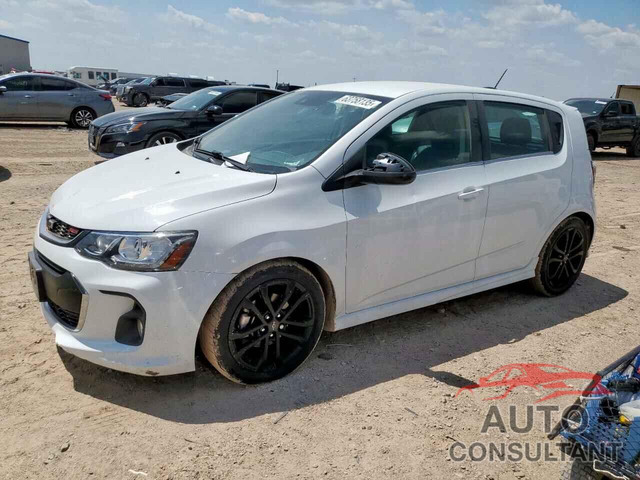 CHEVROLET SONIC 2018 - 1G1JF6SB2J4111463