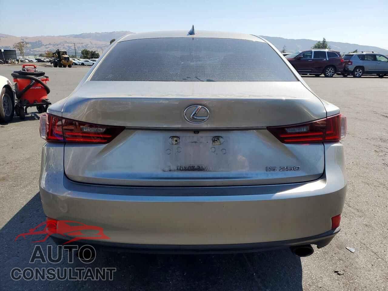 LEXUS IS 2014 - JTHBF1D23E5037724