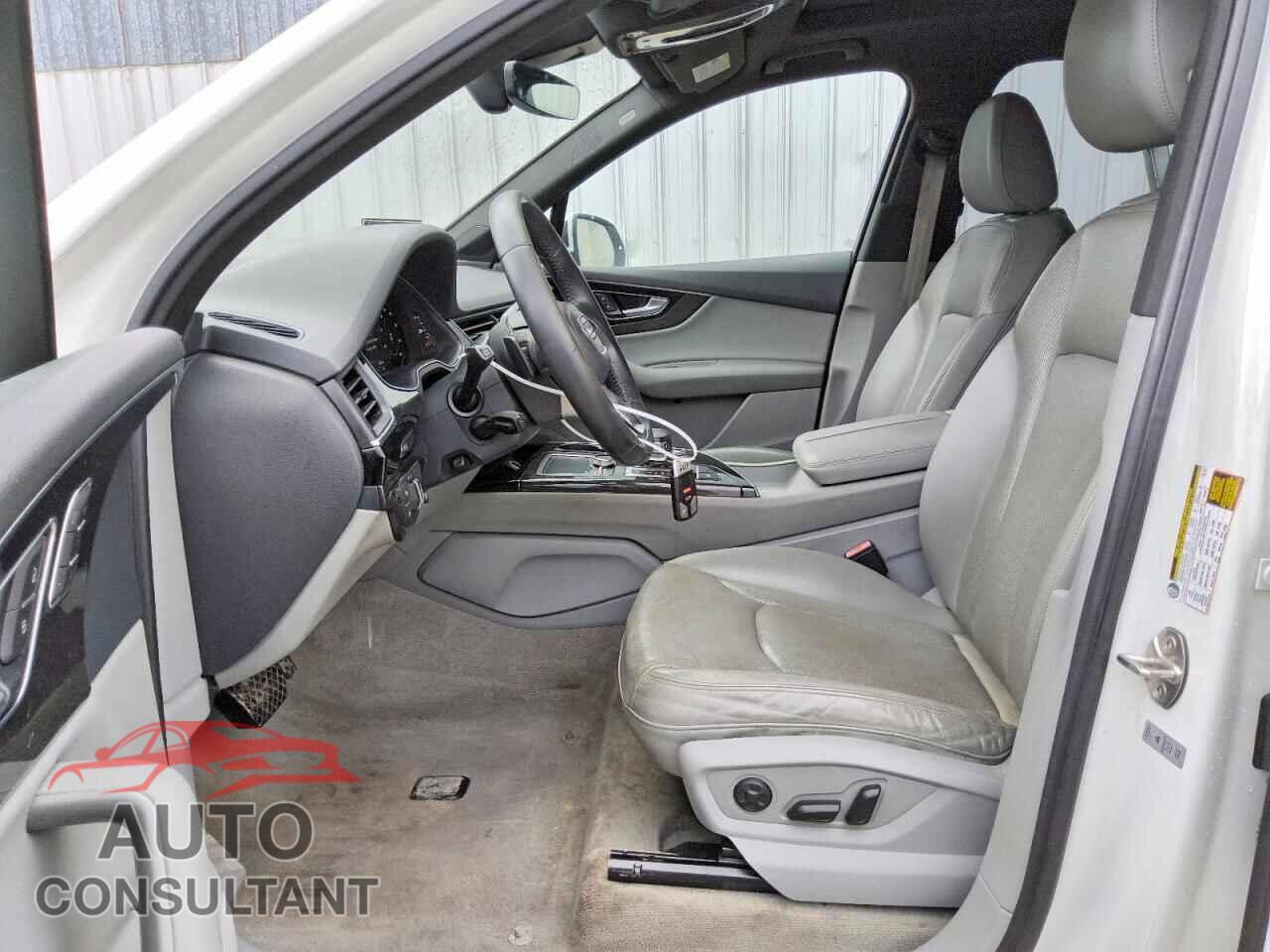 AUDI Q7 2017 - WA1LHAF76HD053168