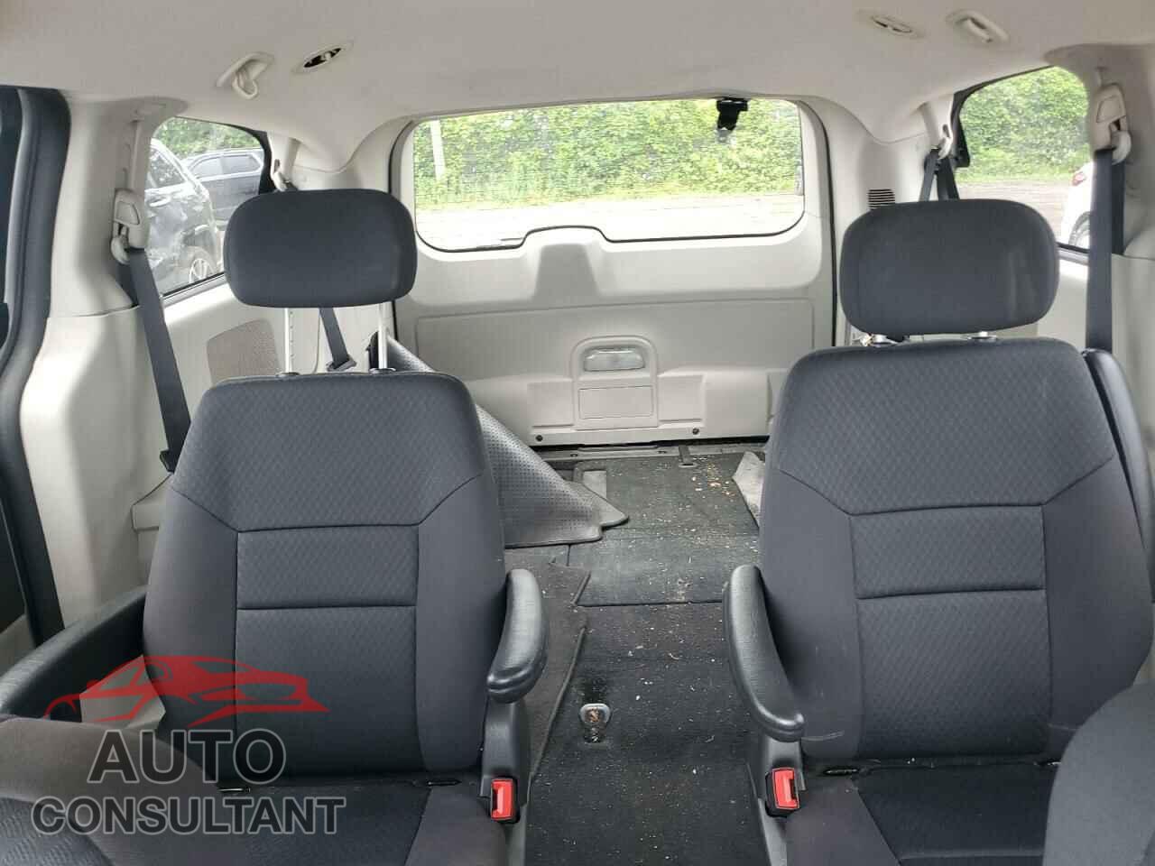 DODGE CARAVAN 2010 - 2D4RN4DE3AR437653
