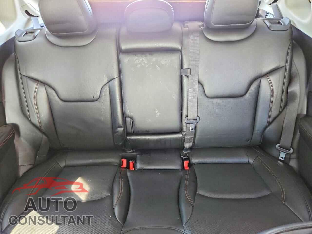 JEEP COMPASS 2021 - 3C4NJDCB8MT529423
