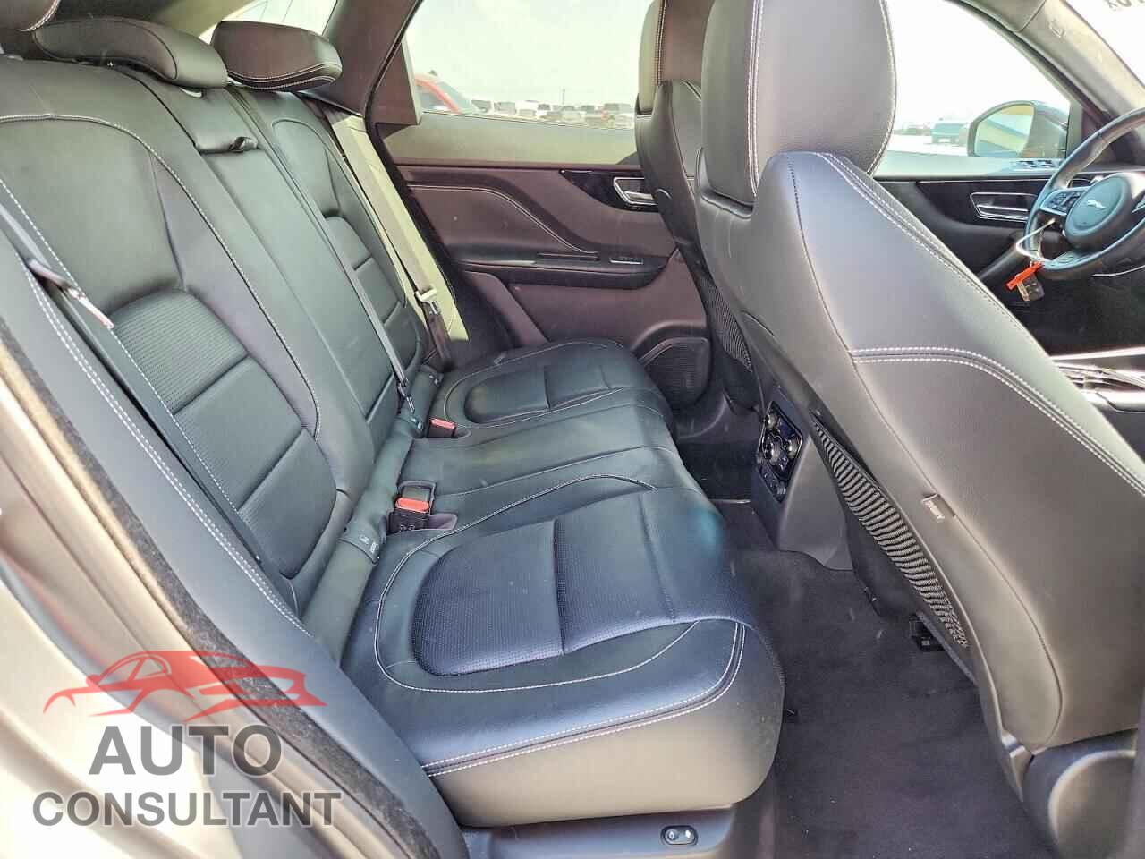 JAGUAR F-PACE 2017 - SADCL2BV9HA099565