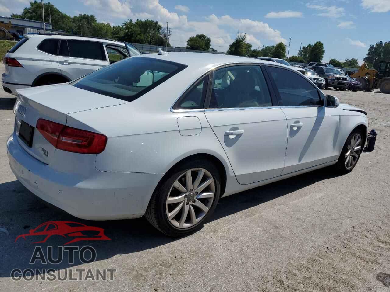 AUDI A4 2013 - WAUFFBFL2DN043895