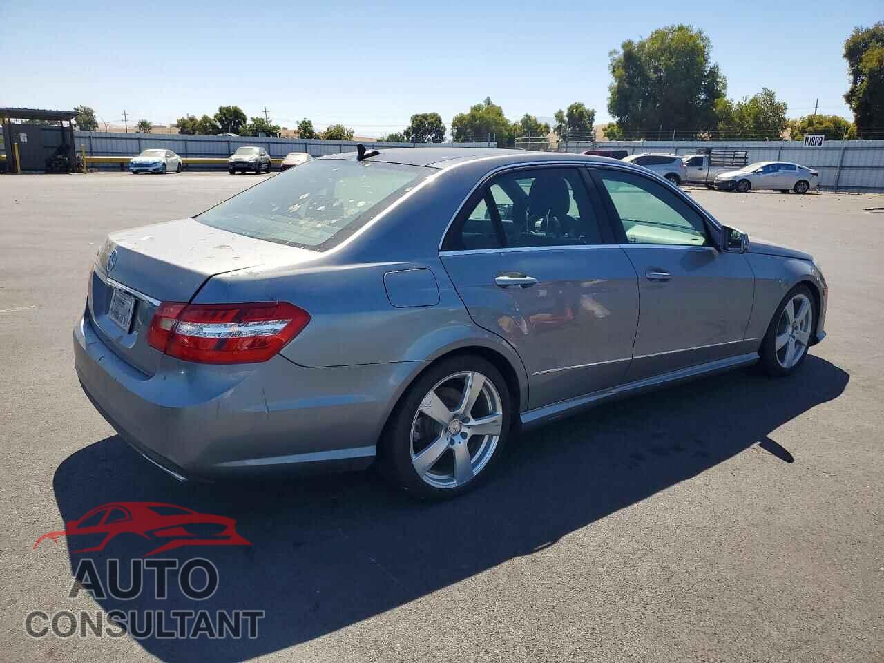 MERCEDES-BENZ E-CLASS 2011 - WDDHF5GB9BA361252