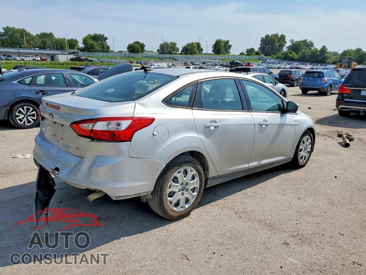 FORD FOCUS 2012 - 1FAHP3F28CL294717