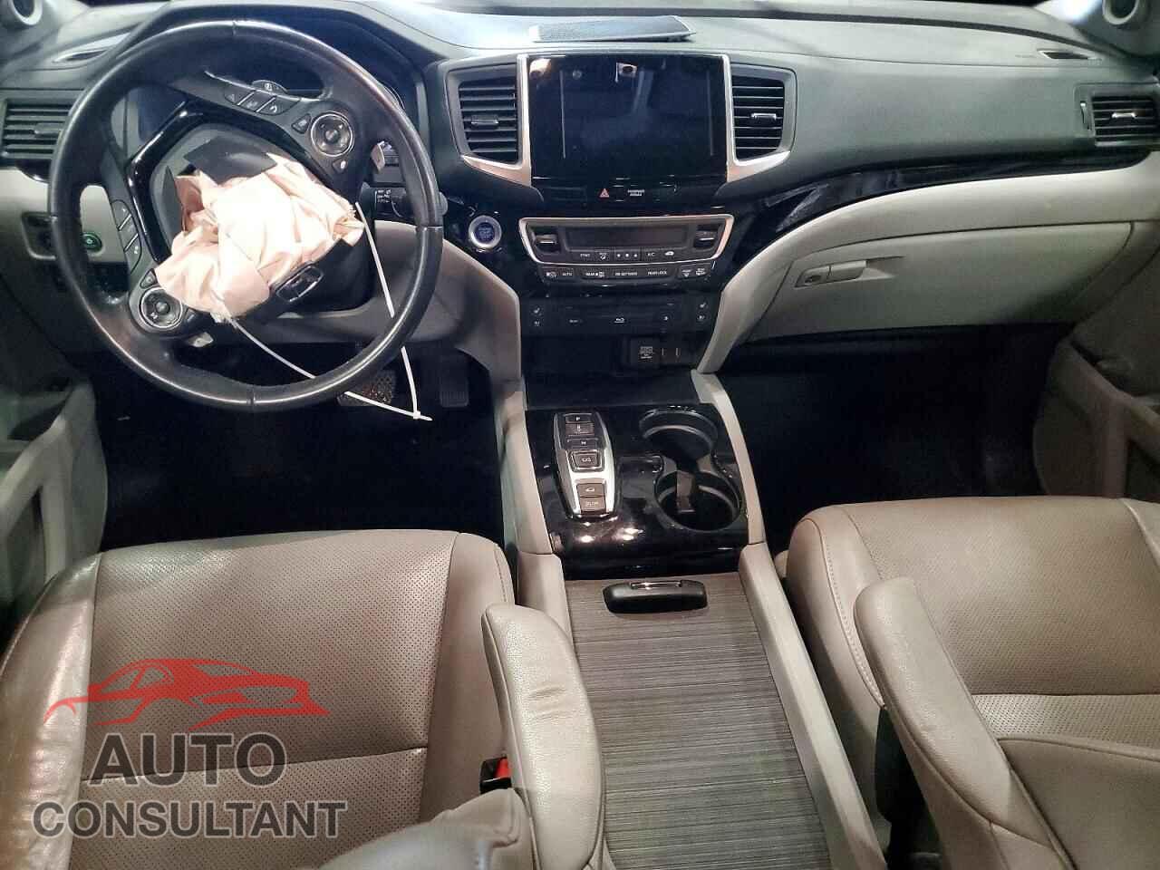 HONDA PILOT 2018 - 5FNYF6H02JB009133