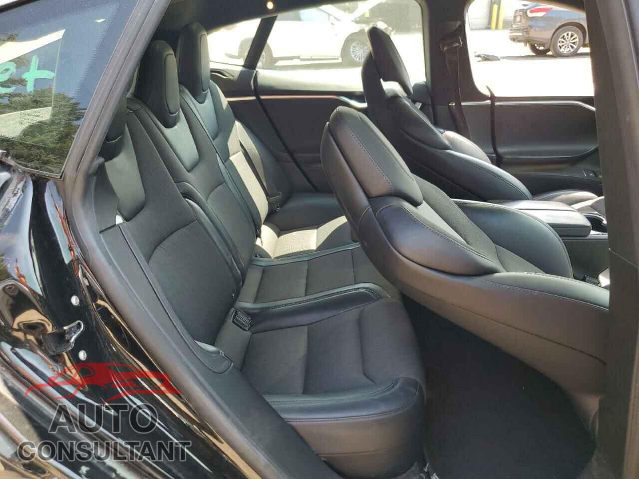 TESLA MODEL S 2018 - 5YJSA1E22JF247304