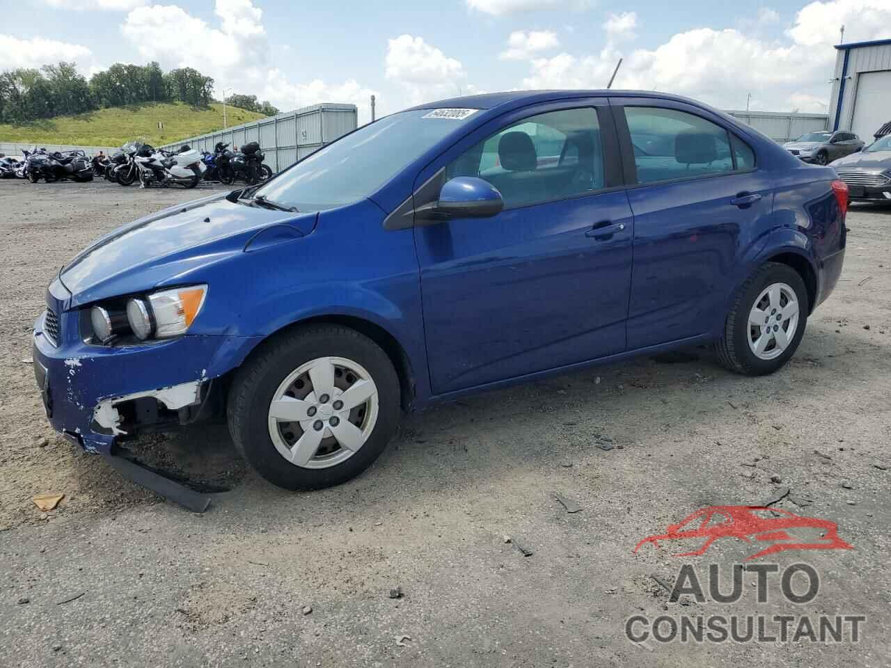 CHEVROLET SONIC 2013 - 1G1JA5SH0D4152787