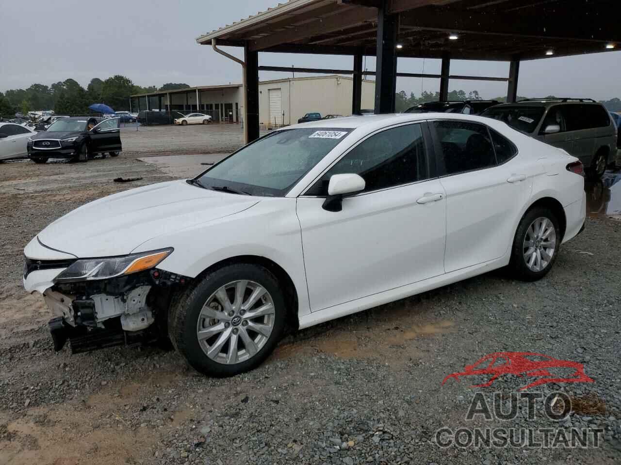 TOYOTA CAMRY 2018 - 4T1B11HK1JU072641