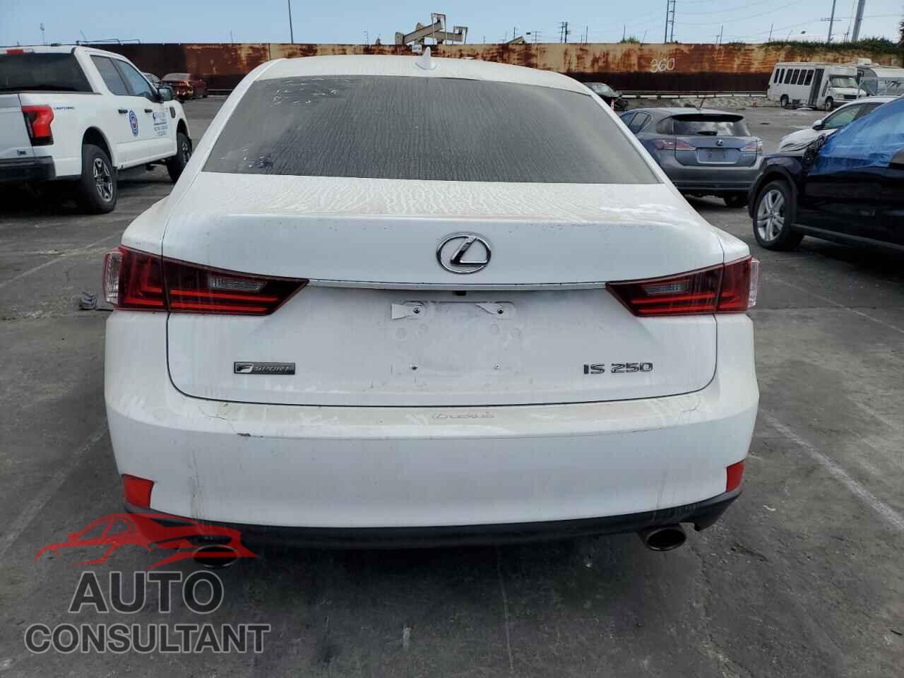 LEXUS IS 2014 - JTHBF1D27E5017704