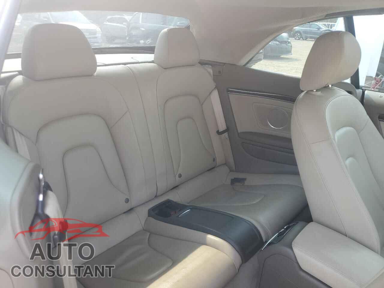 AUDI A5 2010 - WAULFBFH1AN006489