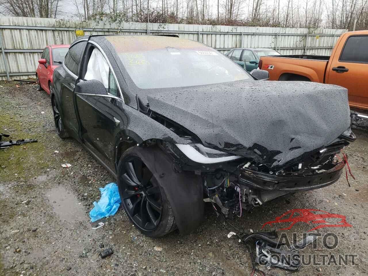 TESLA MODEL X 2018 - 5YJXCBE40JF142915