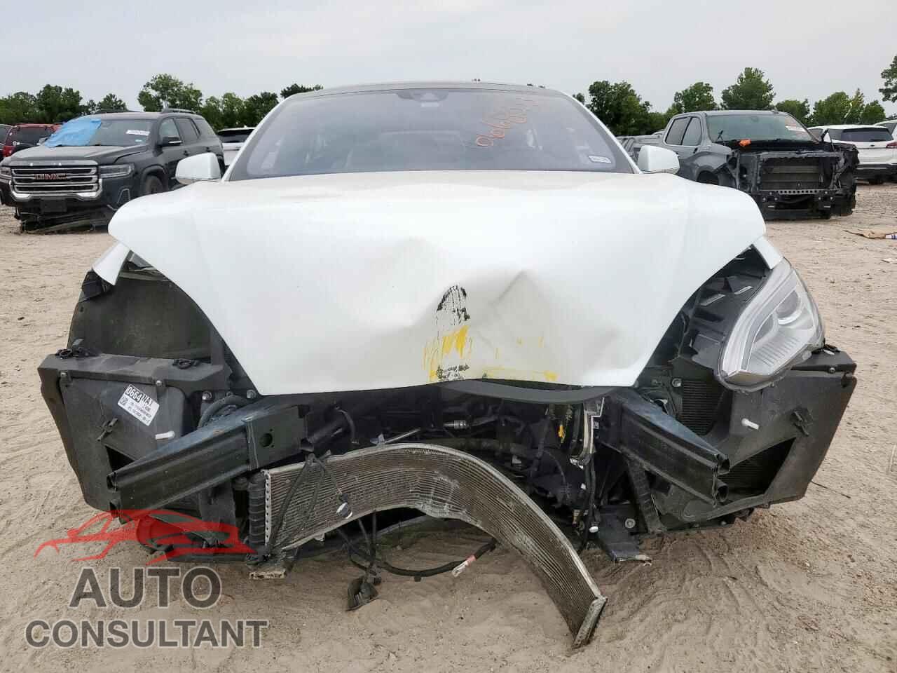 TESLA MODEL S 2015 - 5YJSA1E28FF103618
