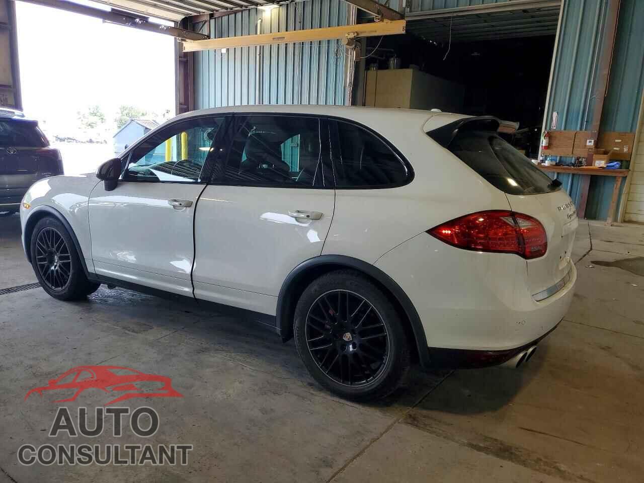 PORSCHE CAYENNE 2013 - WP1AC2A25DLA92328