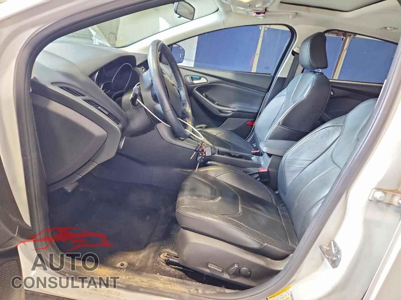 FORD FOCUS 2015 - 1FADP3K20FL336368
