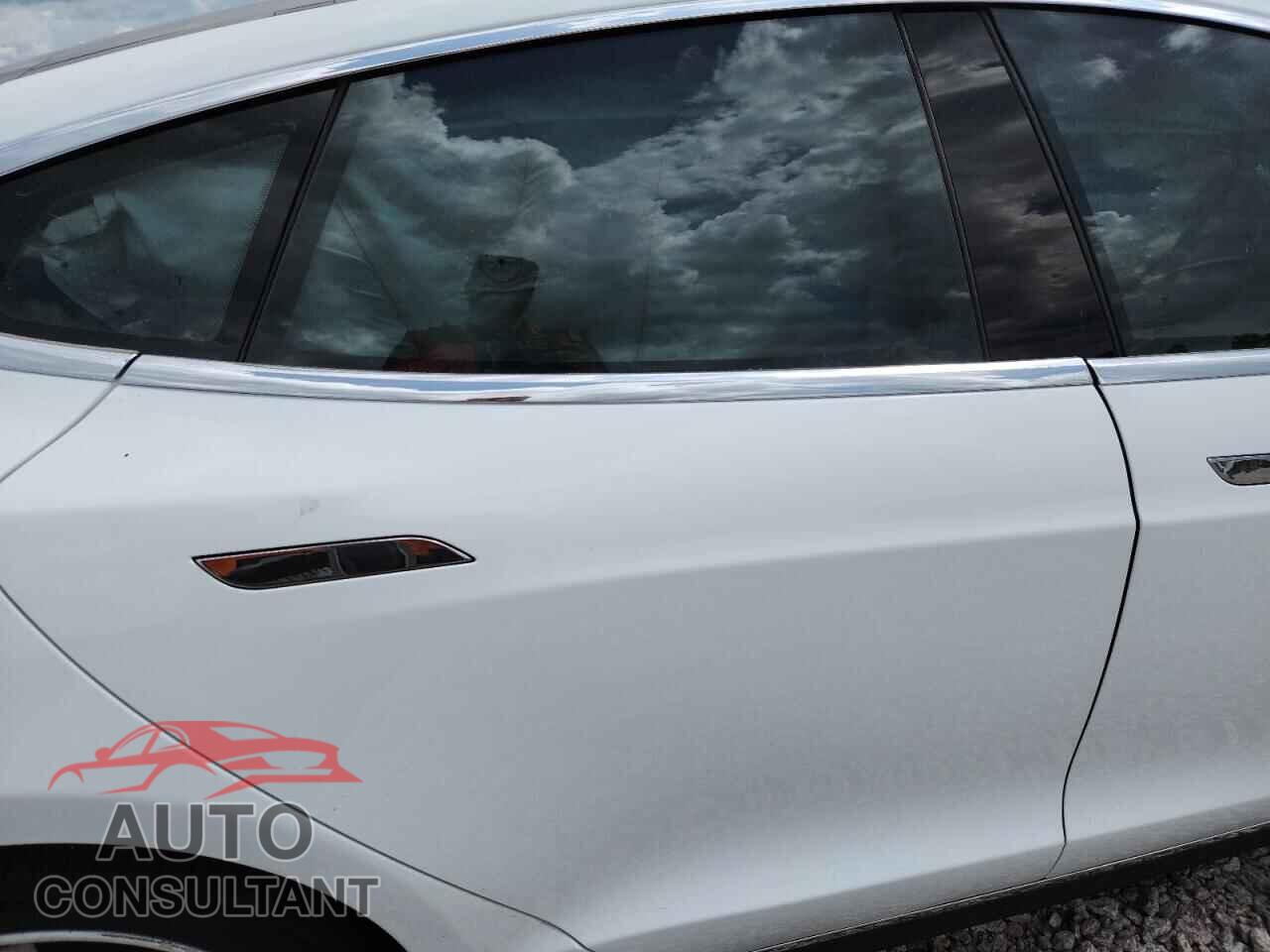 TESLA MODEL S 2015 - 5YJSA1E2XFF109467