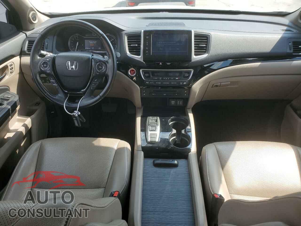 HONDA PILOT 2016 - 5FNYF6H09GB102000