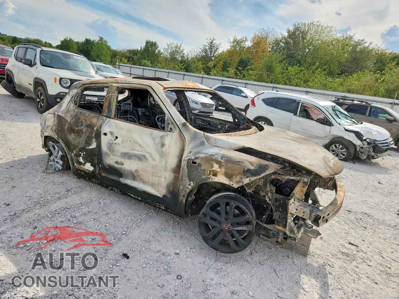 NISSAN JUKE 2013 - JN8AF5MR9DT211019
