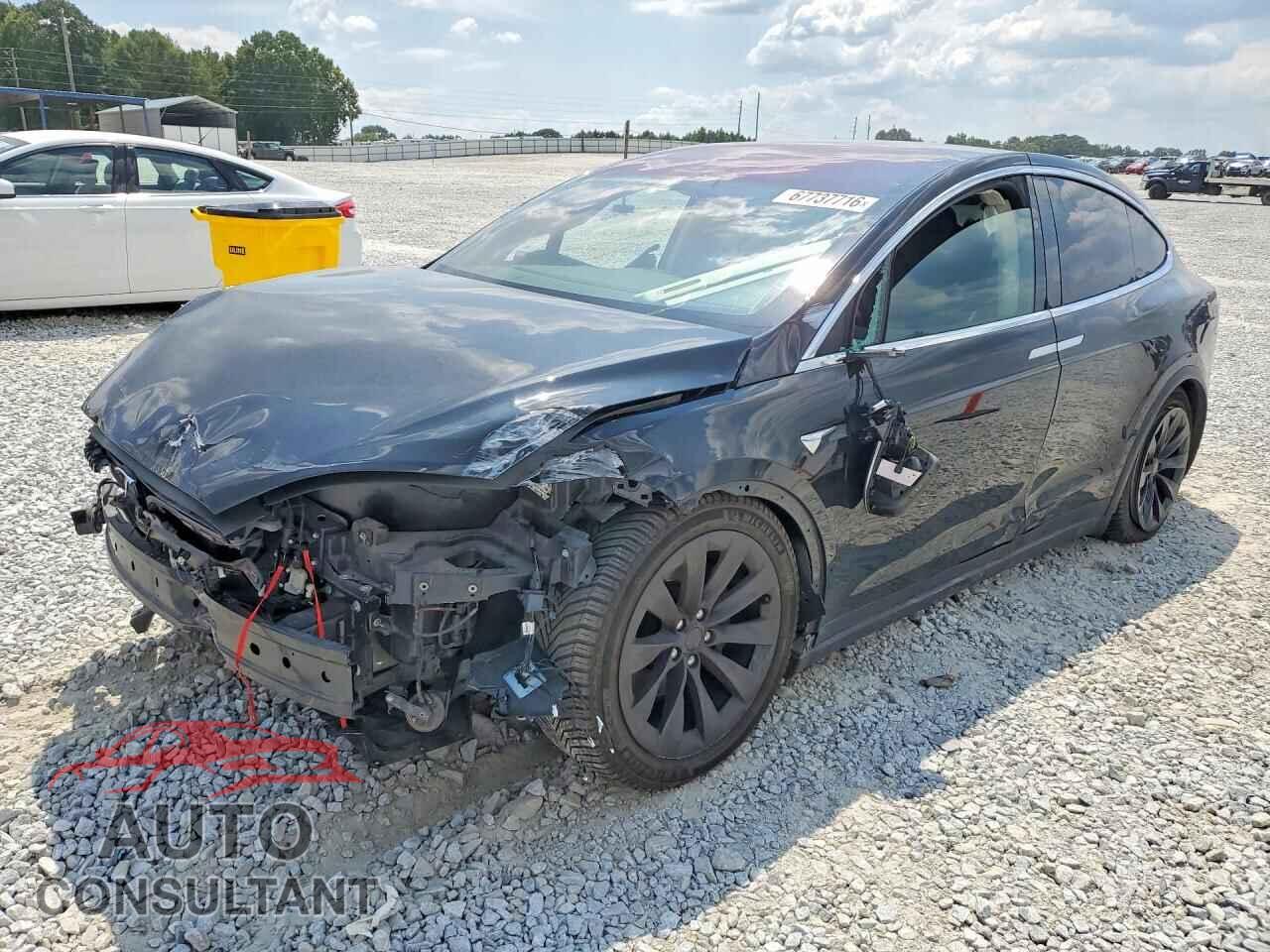 TESLA MODEL X 2018 - 5YJXCBE21JF127144