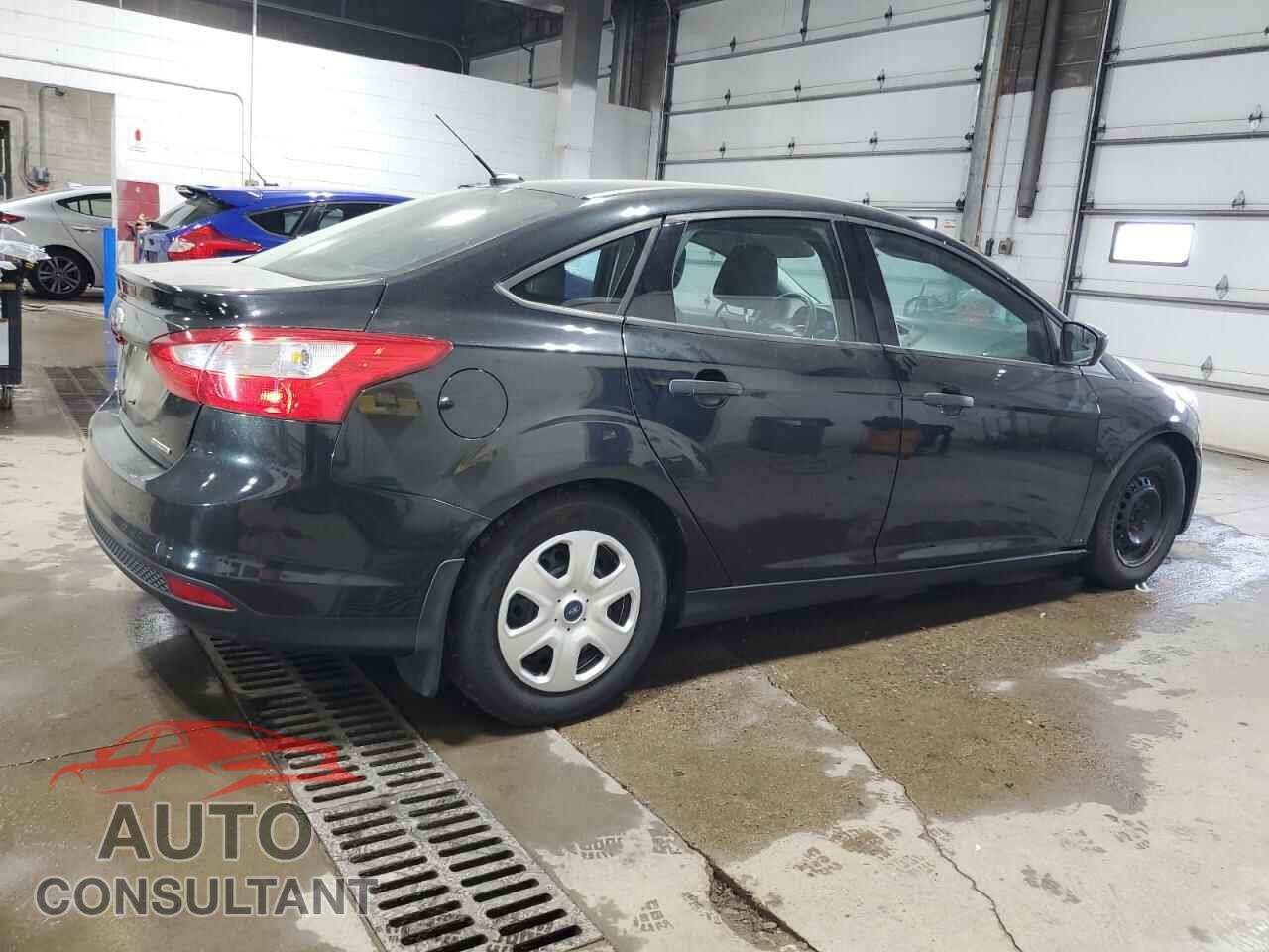 FORD FOCUS 2014 - 1FADP3E2XEL138567