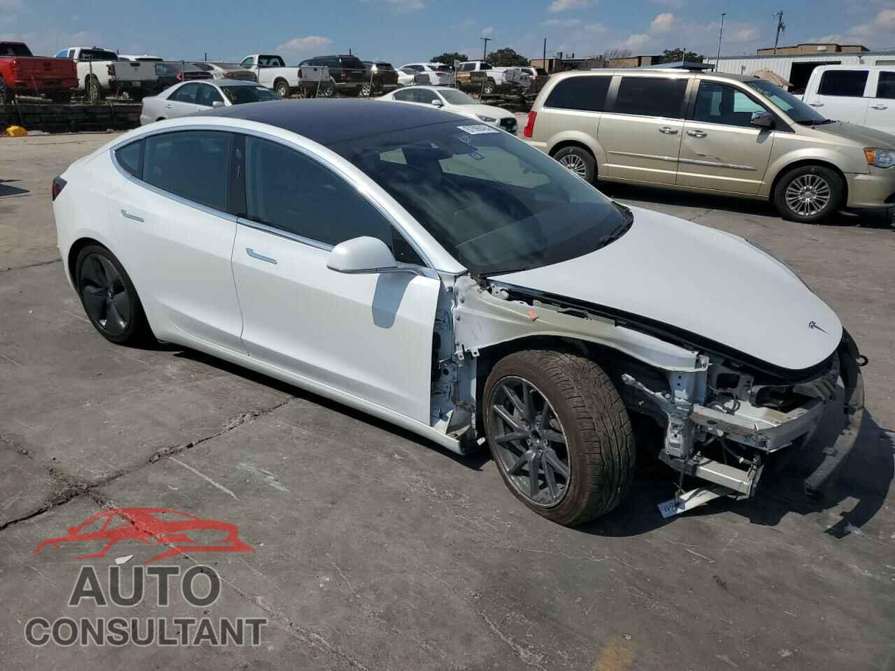 TESLA MODEL 3 2018 - 5YJ3E1EA0JF009161