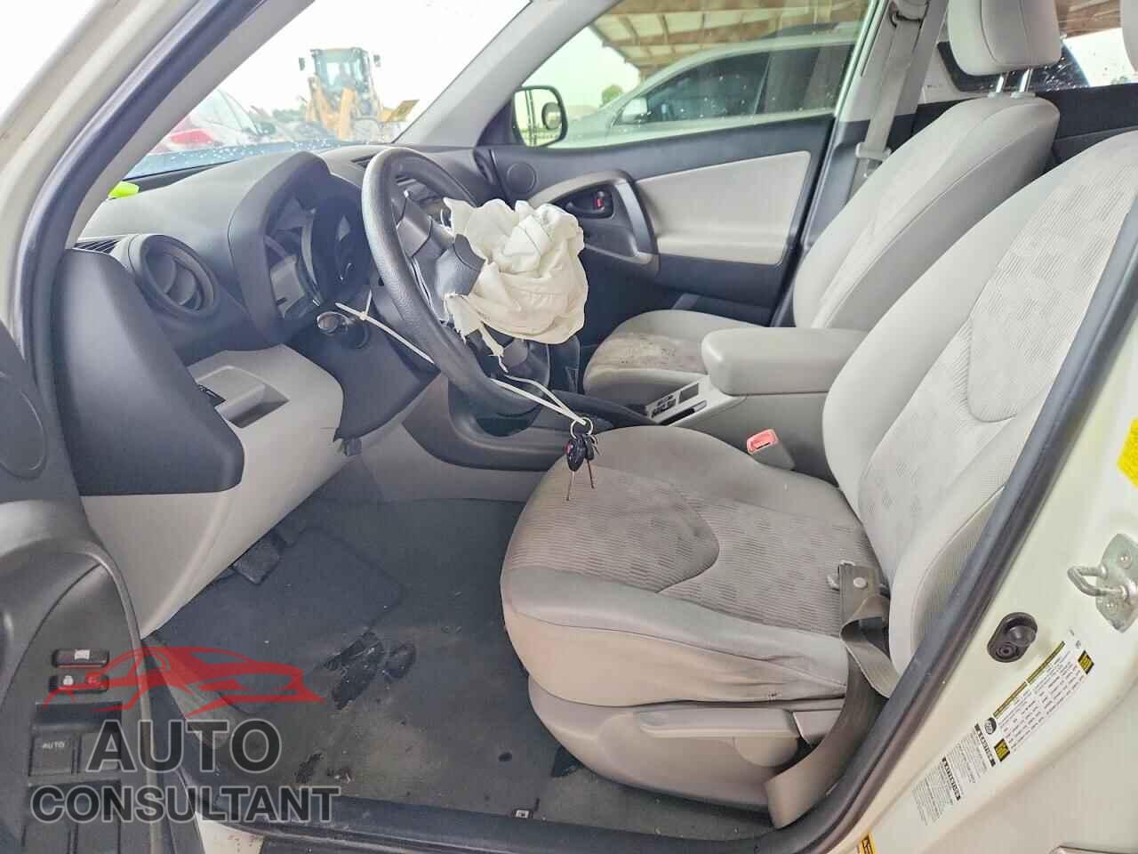 TOYOTA RAV4 2011 - 2T3BF4DV8BW108983