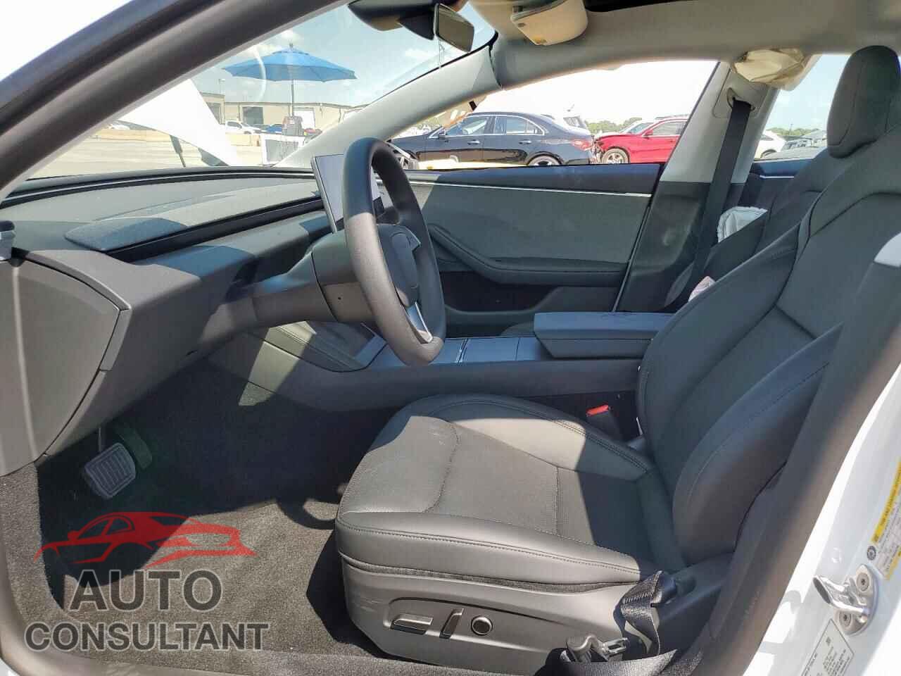 TESLA MODEL 3 2025 - 5YJ3E1EA2SF020521