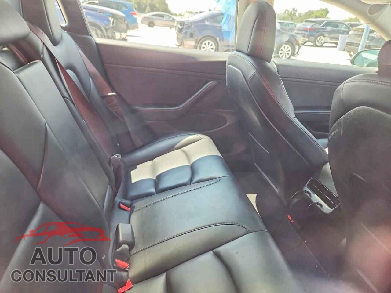 TESLA MODEL 3 2018 - 5YJ3E1EA9JF028114