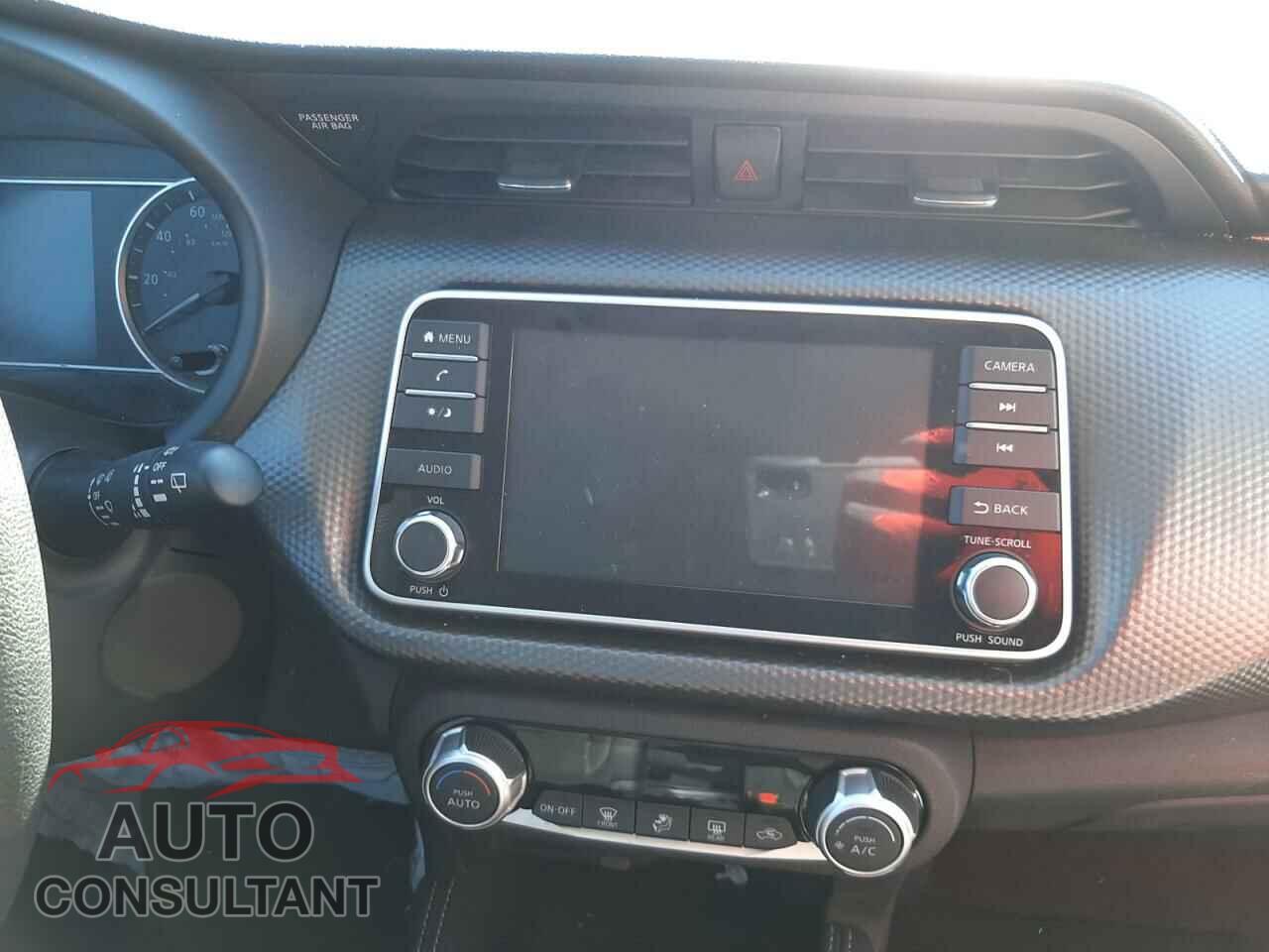 NISSAN KICKS 2019 - 3N1CP5CU3KL557272