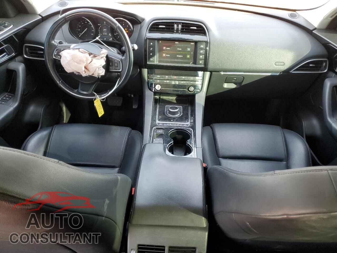 JAGUAR F-PACE 2017 - SADCJ2BV1HA489503