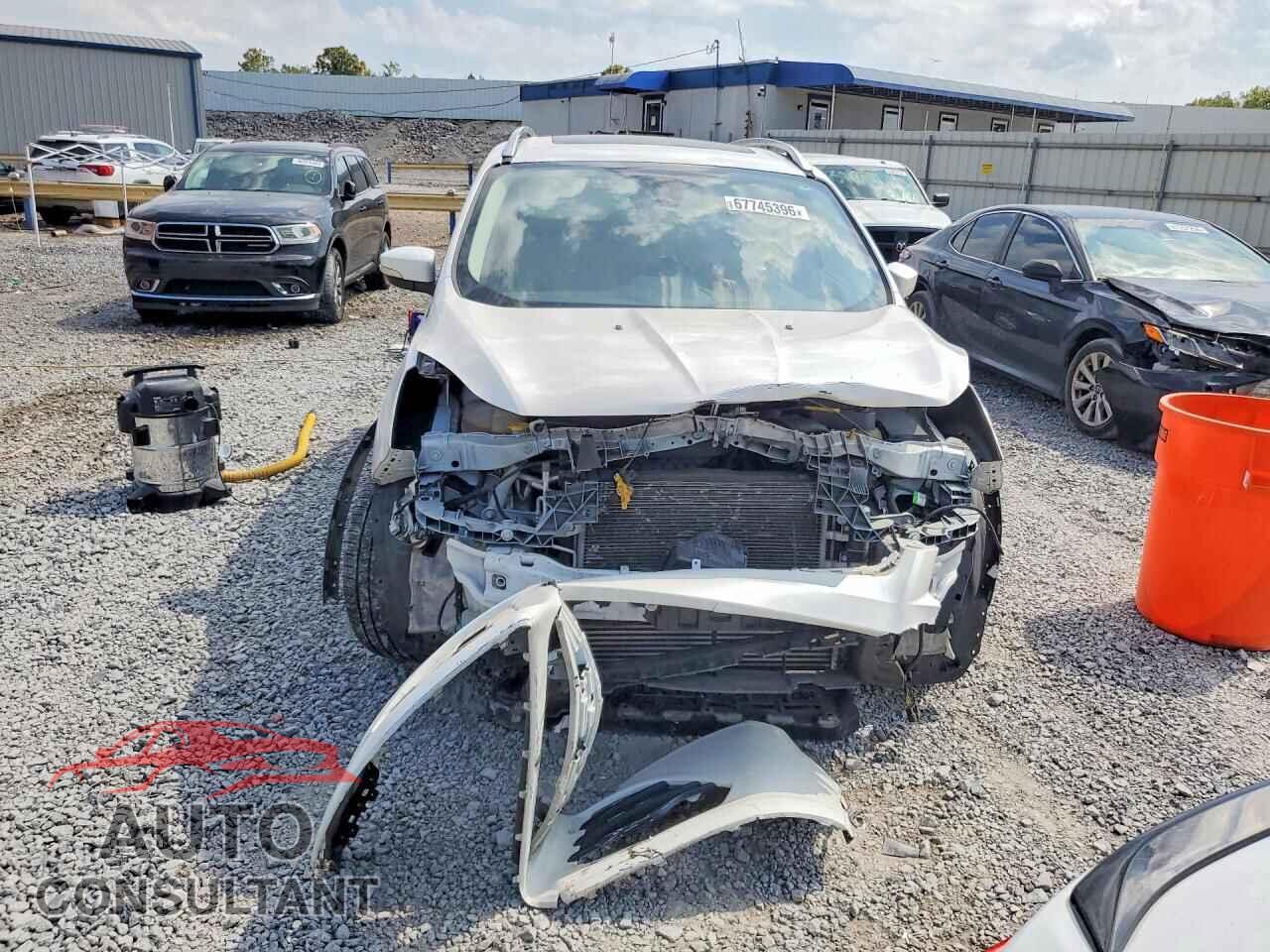 FORD ESCAPE 2016 - 1FMCU0J97GUB43430