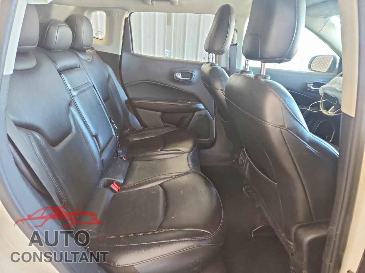 JEEP COMPASS 2019 - 3C4NJCCB6KT659997