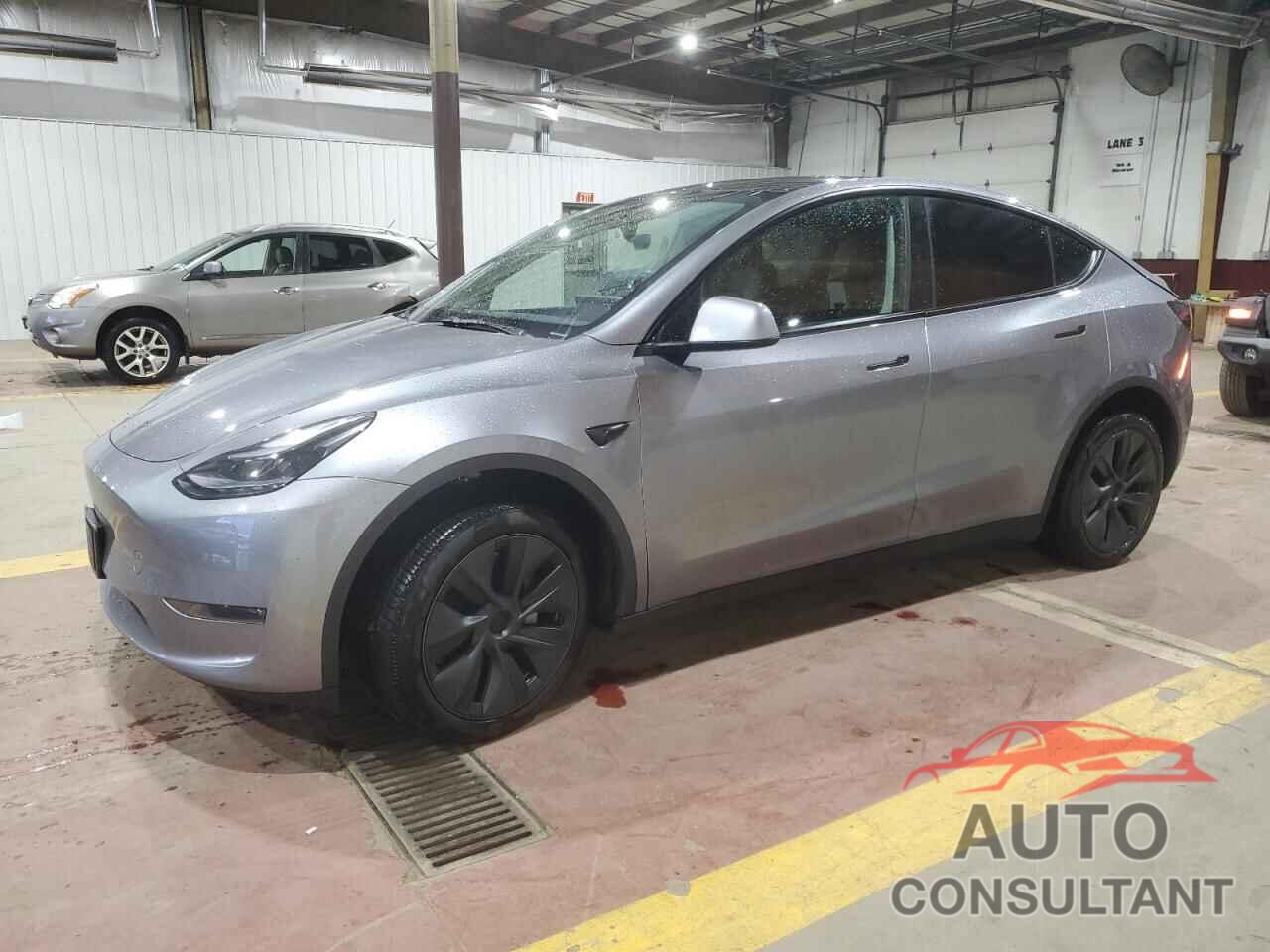 TESLA MODEL Y 2025 - 7SAYGDEE2SA360711
