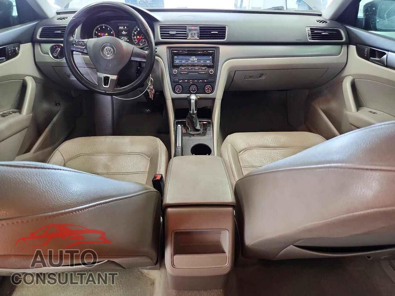 VOLKSWAGEN PASSAT 2014 - 1VWAP7A35EC002458