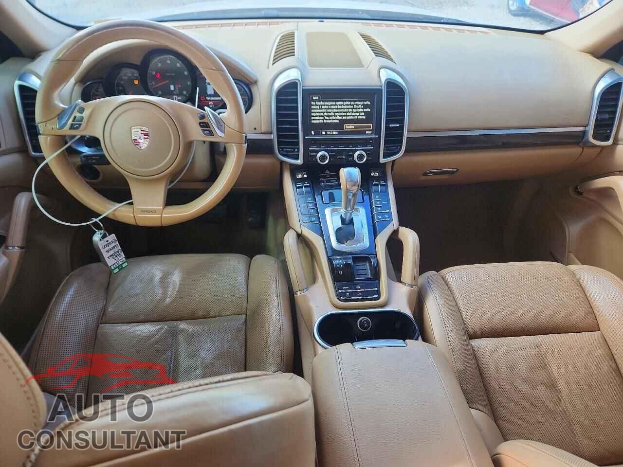 PORSCHE CAYENNE 2012 - WP1AA2A25CLA02616
