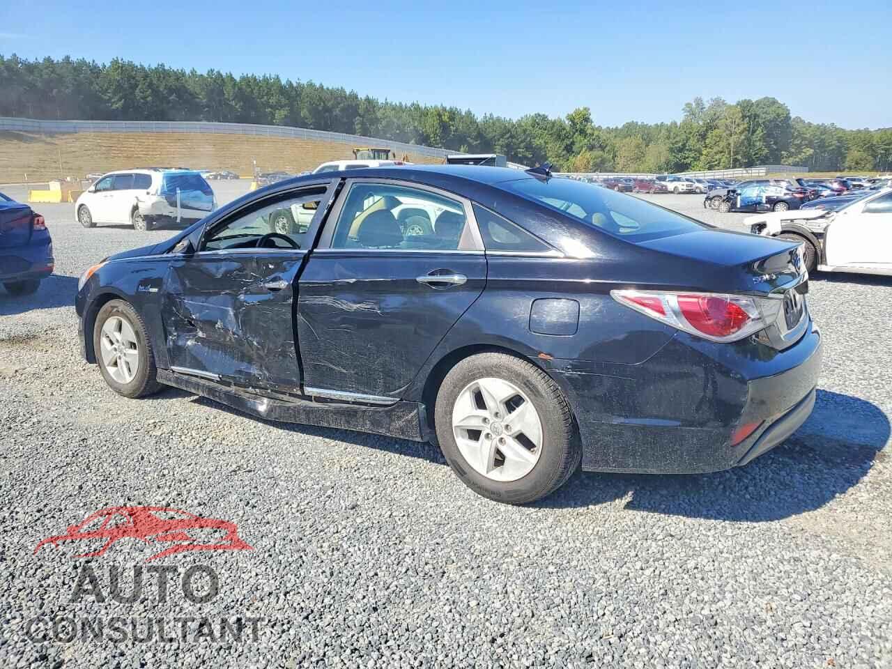HYUNDAI SONATA 2012 - KMHEC4A47CA025977