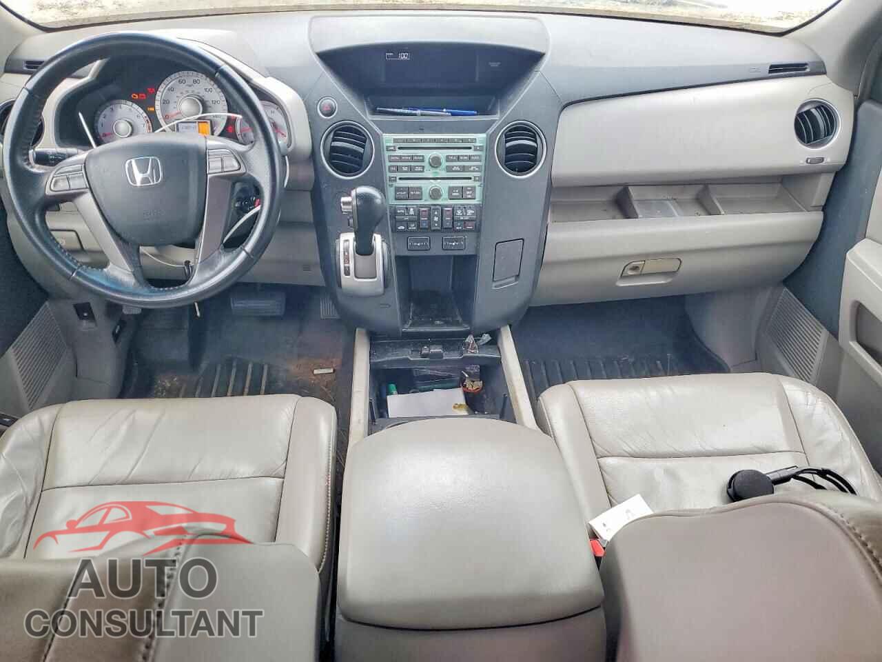 HONDA PILOT 2009 - 5FNYF38649B005535