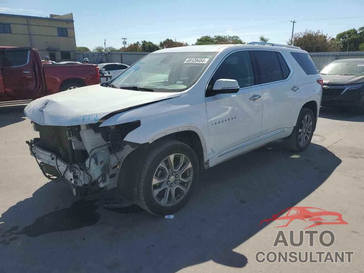 CHEVROLET TRAVERSE 2019 - 1GNEVKKW2KJ218756