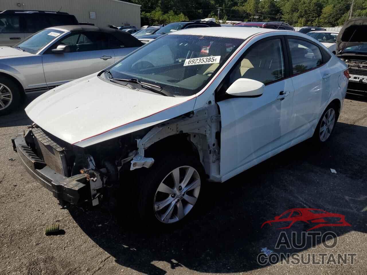 HYUNDAI ACCENT 2013 - KMHCU4AE3DU381209