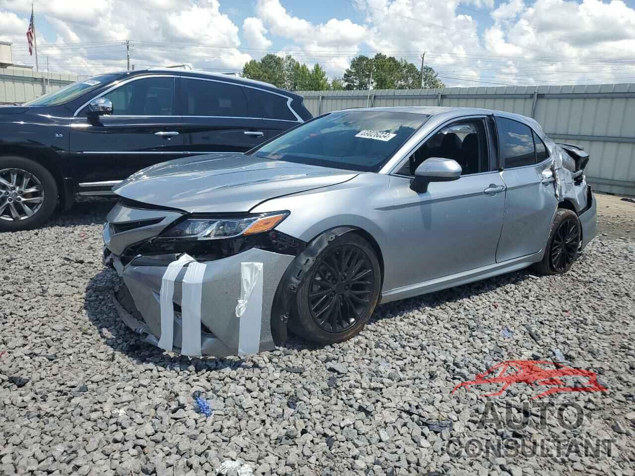 TOYOTA CAMRY 2018 - 4T1B11HK3JU635821