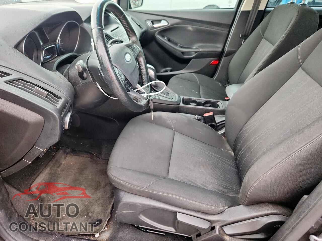 FORD FOCUS 2015 - 1FADP3F29FL287259