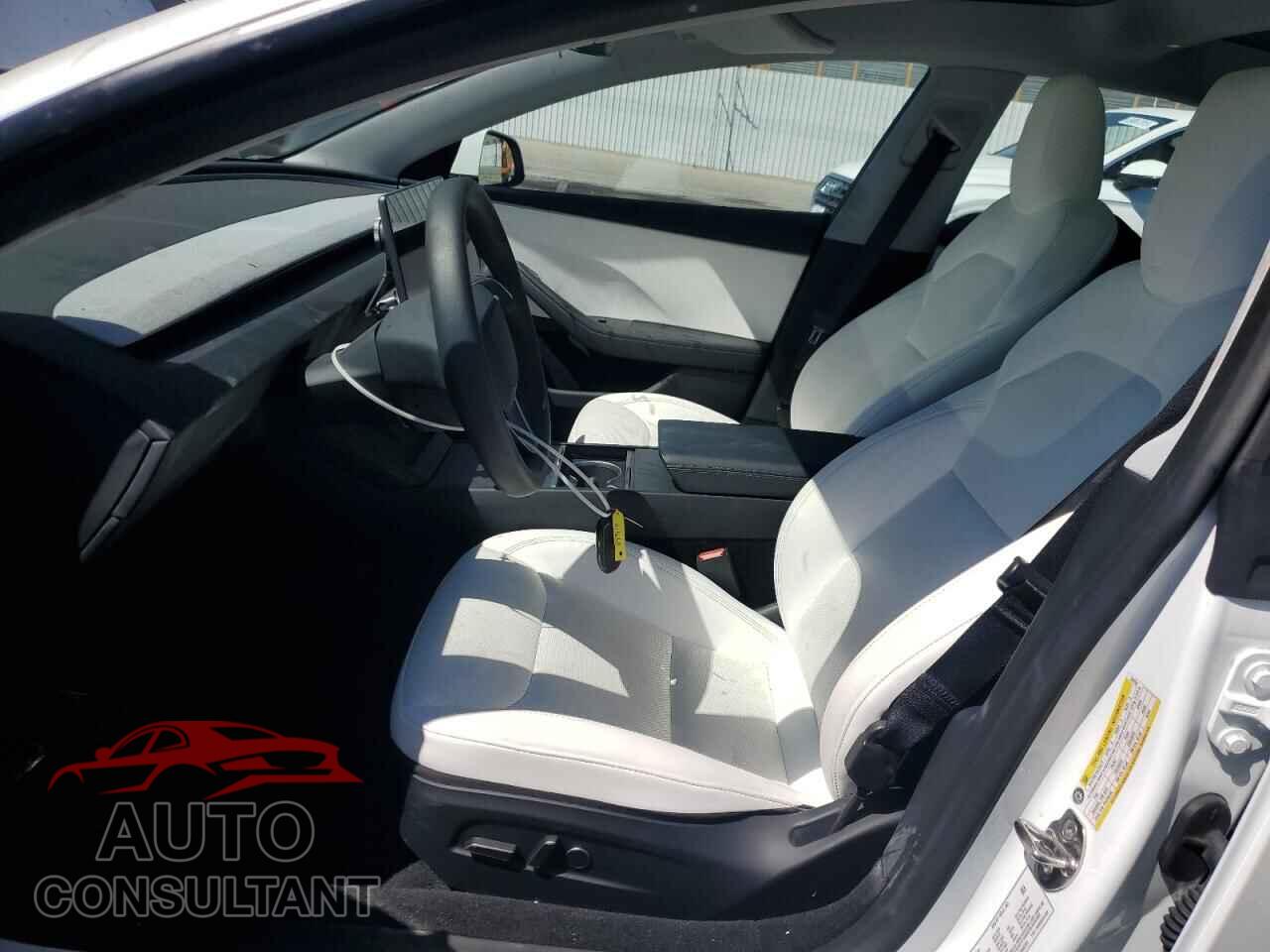 TESLA MODEL 3 2024 - 5YJ3E1EA4RF849701