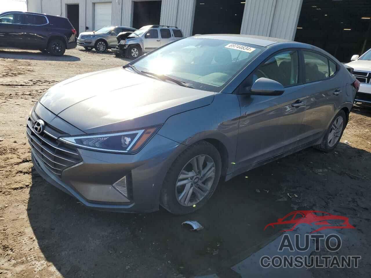 HYUNDAI ELANTRA 2019 - 5NPD84LF1KH484218