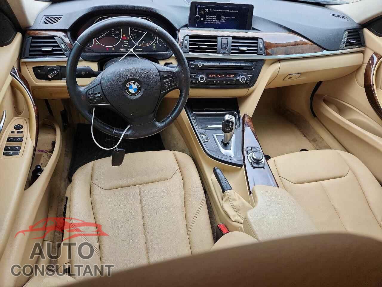 BMW 3 SERIES 2013 - WBA3C1C57DF444414
