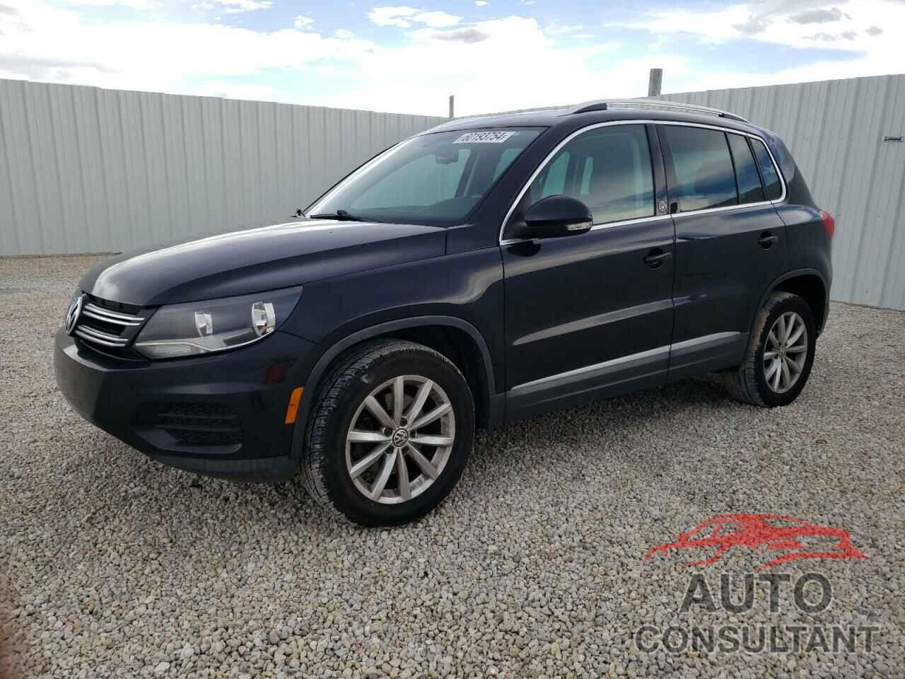 VOLKSWAGEN TIGUAN 2017 - WVGRV7AX3HW500154